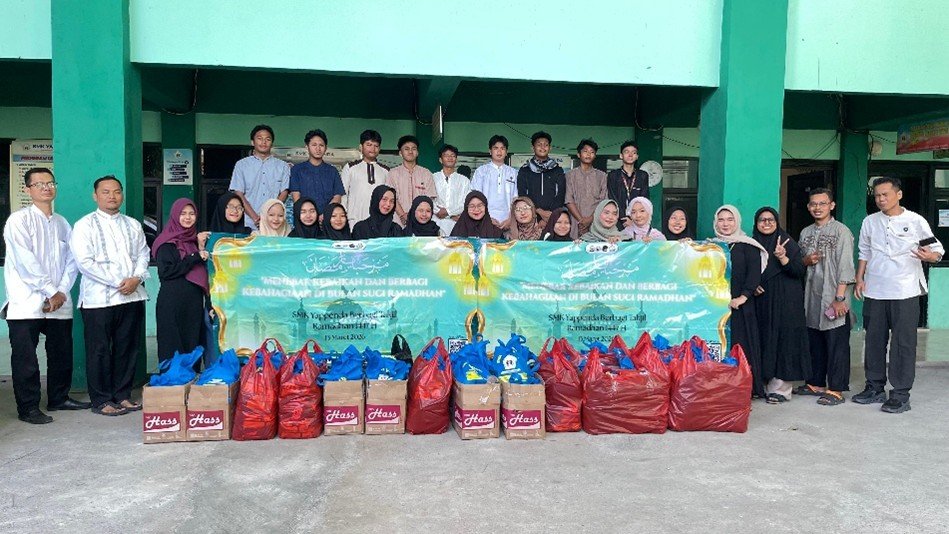 INDAHNYA BERBAGI, SMK YAPPENDA GELAR AKSI BAGI TAKJIL RAMADHAN 1447 H.